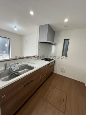 �_�ސ쌧������s���h�̐V�z��ˌ��ẴL�b�`��