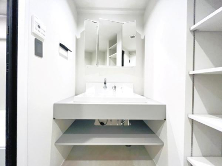 �_�ސ쌧����s���������J1���ڂ̒��Ã}���V�����̐��ʑ�E���ʏ�