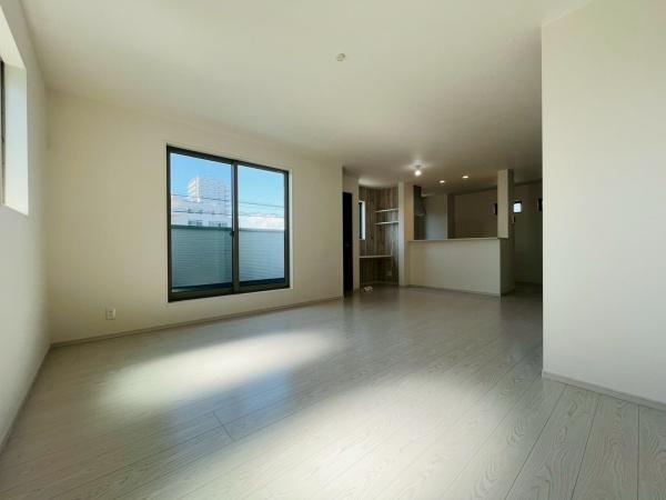 �_�ސ쌧����s�А�1���ڂ̐V�z��ˌ��Ẵ��r���O