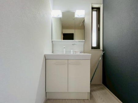 �_�ސ쌧����s�А�1���ڂ̐V�z��ˌ��Ă̐��ʑ�E���ʏ�