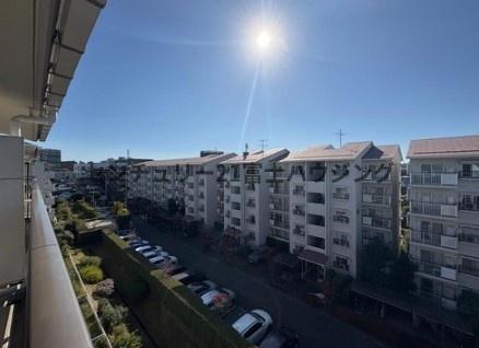 �_�ސ쌧������s�~��1���ڂ̒��Ã}���V�����̏Z�˂���̒��]�ʐ^