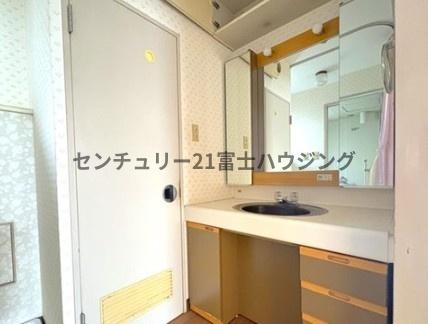 �_�ސ쌧������s�~��1���ڂ̒��Ã}���V�����̐��ʑ�E���ʏ�