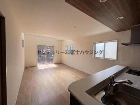 �_�ސ쌧����s�Ŗ� 1943-9�̐V�z��ˌ��Ẵ��r���O