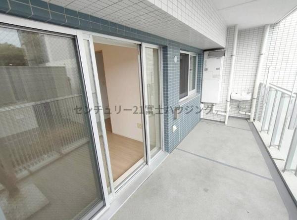 �_�ސ쌧������s������̒��Ã}���V�����̃o���R�j�[