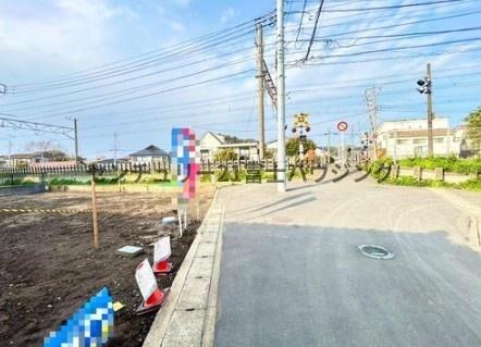 �_�ސ쌧���q�s�ޖ؍�2���ڂ̓y�n�̑O�ʓ��H�܂ތ��n�ʐ^