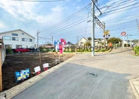 �_�ސ쌧���q�s�ޖ؍�2���ڂ̓y�n�̑O�ʓ��H�܂ތ��n�ʐ^