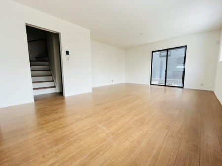 �_�ސ쌧������s���C��4���ڂ̐V�z��ˌ��Ẵ��r���O