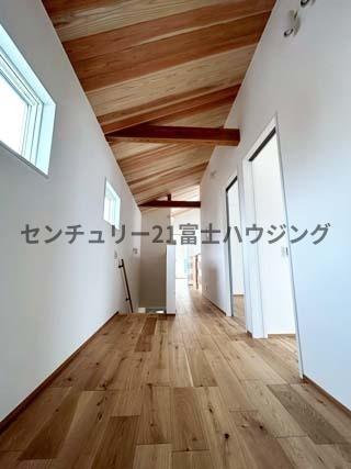 �_�ސ쌧����s�ғ�5���ڂ̐V�z��ˌ��Ẵ��r���O�ȊO�̋���