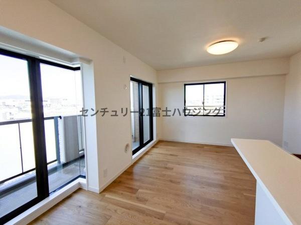 �_�ސ쌧����s�Ó��4���ڂ̒��Ã}���V�����̃��r���O