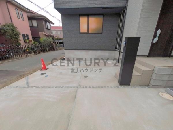 �_�ސ쌧����s�ғ�1���ڂ̐V�z��ˌ��Ă̒��ԏ�