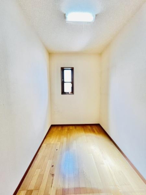 �_�ސ쌧����s����������2���ڂ̒��È�ˌ��Ẵ��r���O�ȊO�̋���