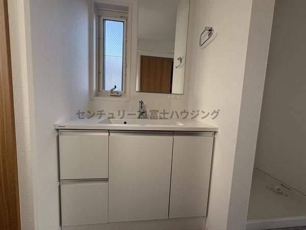 �_�ސ쌧������s���C�ݓ�3���ڂ̒��È�ˌ��Ă̐��ʑ�E���ʏ�