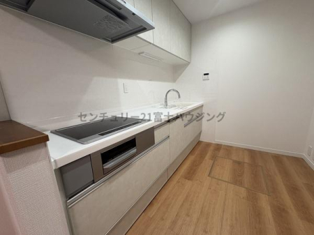 �_�ސ쌧������s���C�ݓ�3���ڂ̒��È�ˌ��ẴL�b�`��