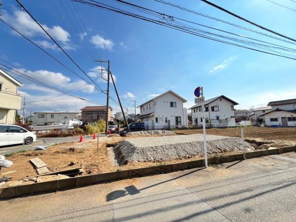 �_�ސ쌧����s�����k2���ڂ̐V�z��ˌ��Ă̑O�ʓ��H�܂ތ��n�ʐ^