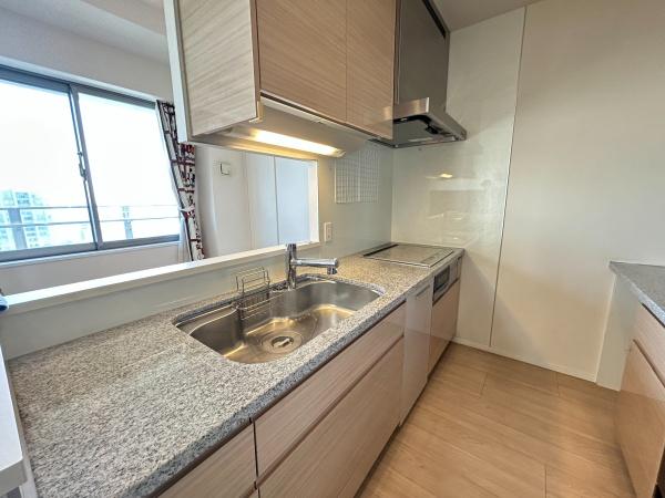 �����s�]���擌�_1���ڂ̒��Ã}���V�����̃L�b�`��