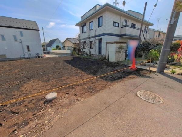 �_�ސ쌧����s���q�̓y�n�̑O�ʓ��H�܂ތ��n�ʐ^