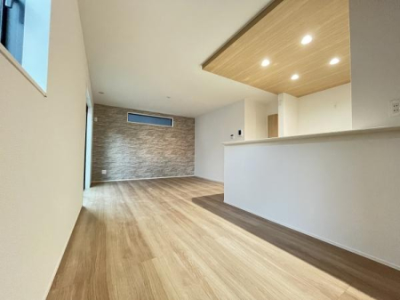 �_�ސ쌧������s���Z���̐V�z��ˌ��Ẵ��r���O