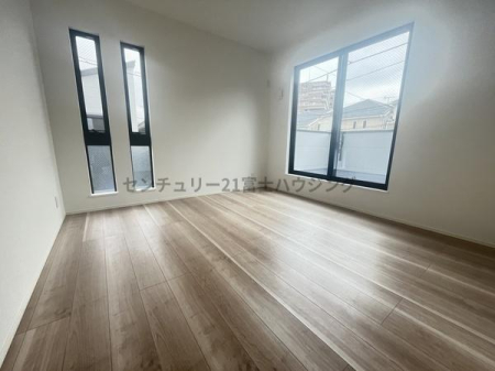 �_�ސ쌧������s����1���ڂ̐V�z��ˌ��Ă̗m��