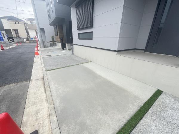 �_�ސ쌧������s����1���ڂ̐V�z��ˌ��Ă̒��ԏ�