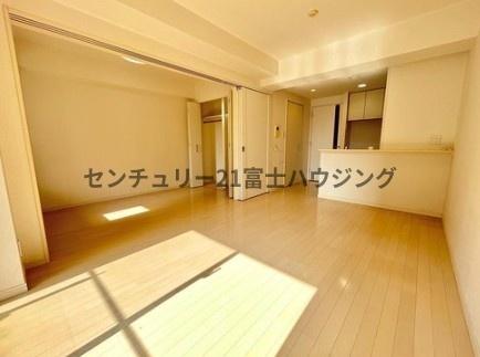 �_�ސ쌧����s����̒��Ã}���V�����̃��r���O