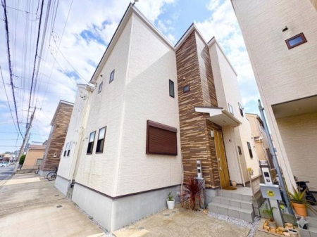 神奈川県茅ヶ崎市浜之郷の中古一戸建ての現地外観写真