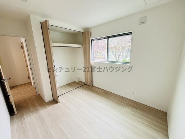 �_�ސ쌧������s���a�c1���ڂ̐V�z��ˌ��Ă̎q������