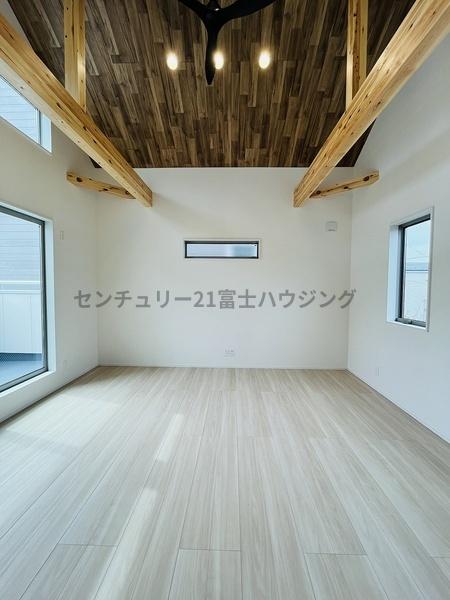 �_�ސ쌧������s���a�c1���ڂ̐V�z��ˌ��Ẵ��r���O