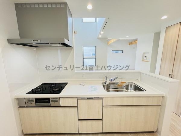 �_�ސ쌧������s���a�c1���ڂ̐V�z��ˌ��ẴL�b�`��