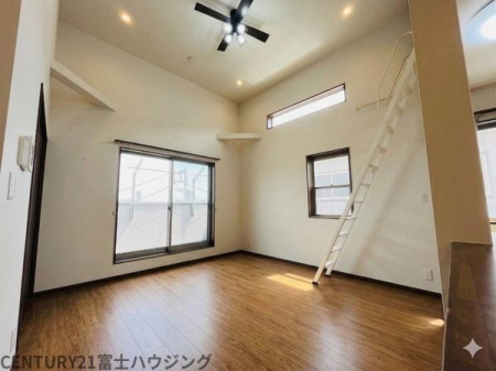 �_�ސ쌧����s������ 309-17�̒��È�ˌ��Ẵ��r���O