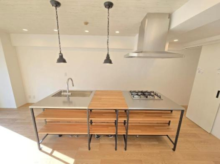 �_�ސ쌧����s�А��C��1���� 8-21�̒��Ã}���V�����̃L�b�`��