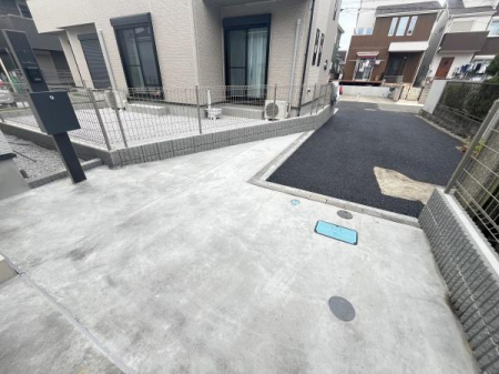 �_�ސ쌧������s���Z���̐V�z��ˌ��Ă̒��ԏ�