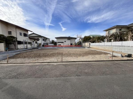 �_�ސ쌧����s�А��R5���ڂ̓y�n�̑O�ʓ��H�܂ތ��n�ʐ^