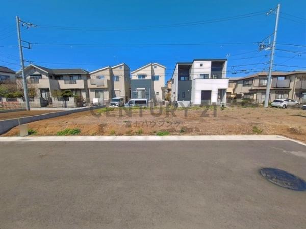 �_�ސ쌧����s���q�̓y�n�̑O�ʓ��H�܂ތ��n�ʐ^