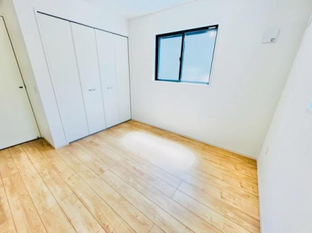 �_�ސ쌧����s�H��5���ڂ̐V�z��ˌ��Ă̗m��