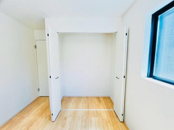 �_�ސ쌧����s�H��5���ڂ̐V�z��ˌ��Ă̎��[