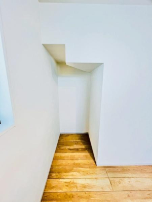 �_�ސ쌧����s�H��5���ڂ̐V�z��ˌ��Ă̎��[