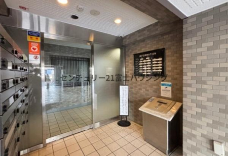 �_�ސ쌧����s�А��C��2���ڂ̒��Ã}���V�����̃G���g�����X