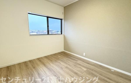 �_�ސ쌧����s����4���ڂ̒��È�ˌ��Ă̐Q��