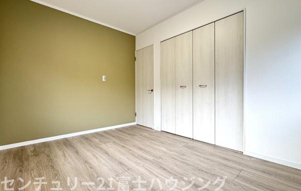 �_�ސ쌧����s����4���ڂ̒��È�ˌ��Ă̎q������