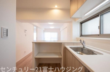 �_�ސ쌧����s�����C��1���ڂ̒��Ã}���V�����̃L�b�`��