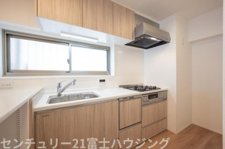 �_�ސ쌧����s�����C��1���ڂ̒��Ã}���V�����̃L�b�`��