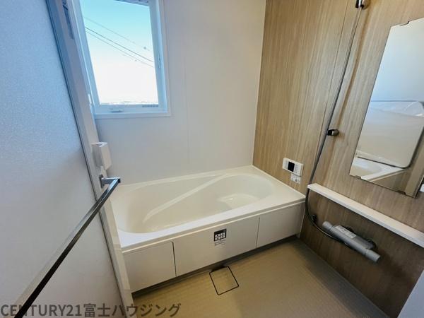 �_�ސ쌧����s�А��R1���ڂ̐V�z��ˌ��Ă̗���