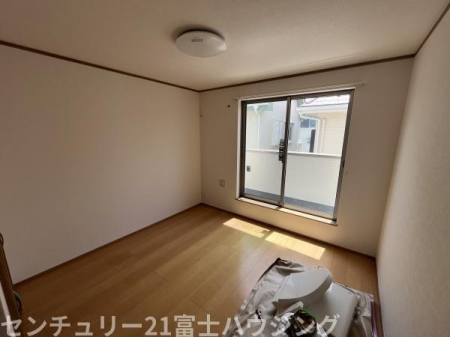 �_�ސ쌧������s�H��2���ڂ̒��È�ˌ��Ă̐Q��