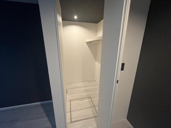 �_�ސ쌧������s������̐V�z��ˌ��Ă̎��[