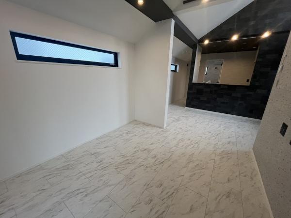 �_�ސ쌧������s������̐V�z��ˌ��Ẵ��r���O