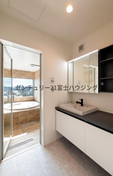 �_�ސ쌧���q�s���z5���ڂ̐V�z��ˌ��Ă̐��ʑ�E���ʏ�