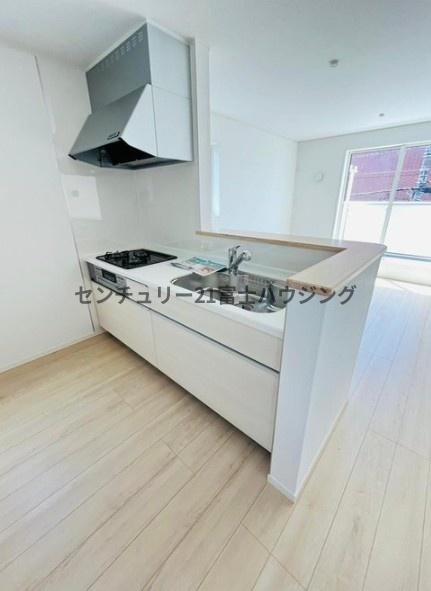 �_�ސ쌧����s�P�s��1���ڂ̐V�z��ˌ��ẴL�b�`��