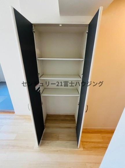 �_�ސ쌧����s���� 1052-3�̒��Ã}���V�����̎��[