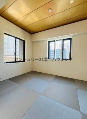 �_�ސ쌧����s���� 1052-3�̒��Ã}���V�����̘a��