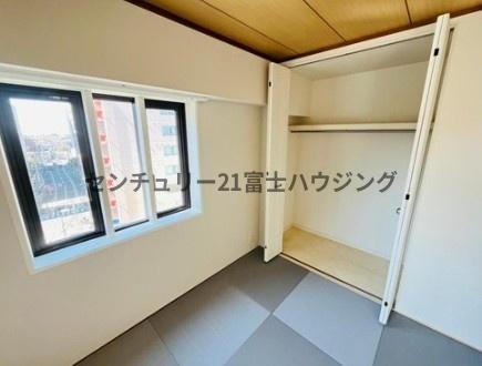 �_�ސ쌧����s���� 1052-3�̒��Ã}���V�����̎��[